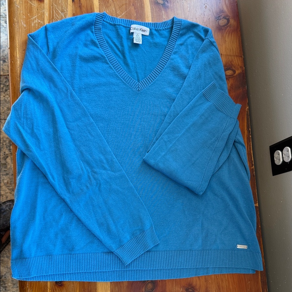 Calvin Klein women’s Blue Sweater